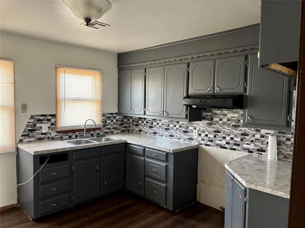 Photo 9 — 632 Circle Drive, Watonga, OK 73772