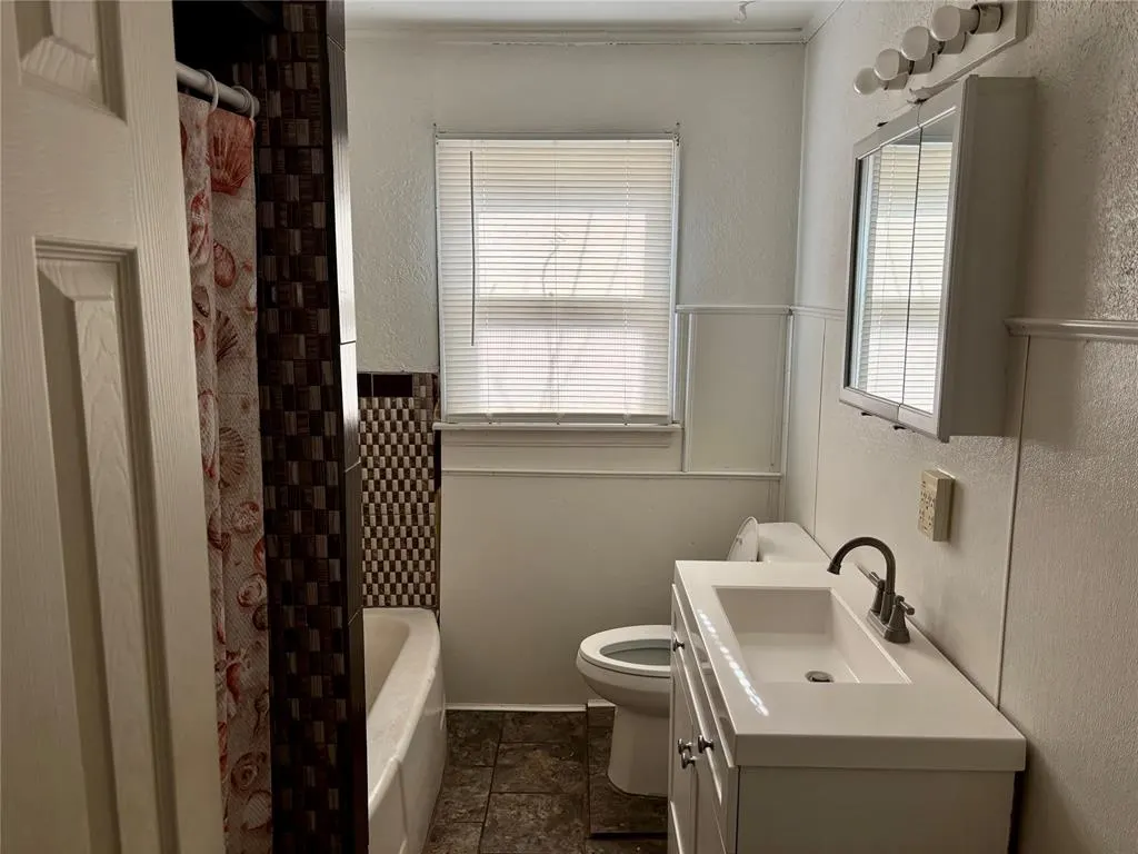 Photo 11 — 632 Circle Drive, Watonga, OK 73772