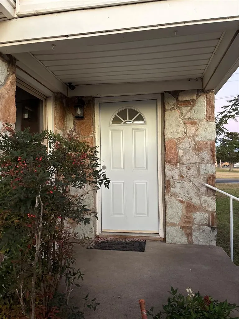 Photo 13 — 632 Circle Drive, Watonga, OK 73772