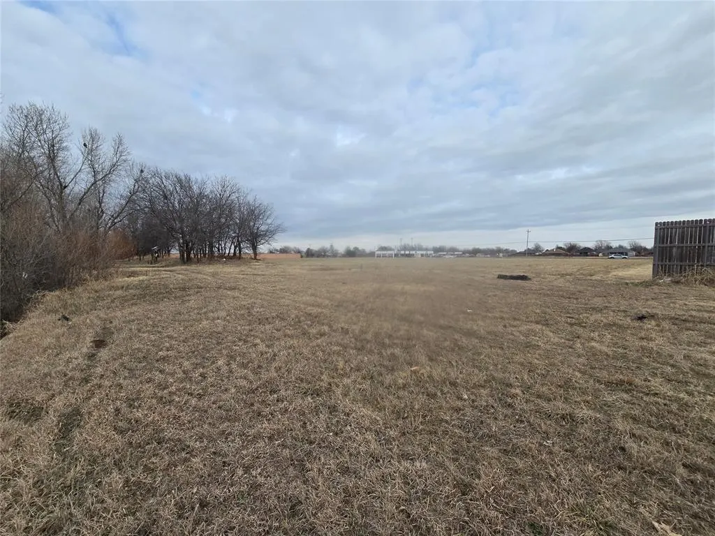 Photo 9 — 1451 S Morgan Road, Oklahoma City, OK 73128