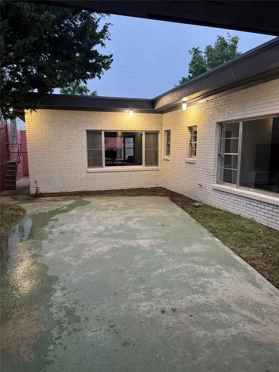 Photo 3 — 10 NE 8th Street, Oklahoma City, OK 73104