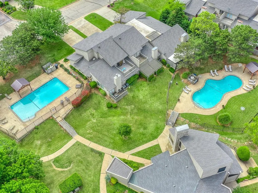 Photo 36 — 10011 Hefner Village Terrace, Oklahoma City, OK 73162