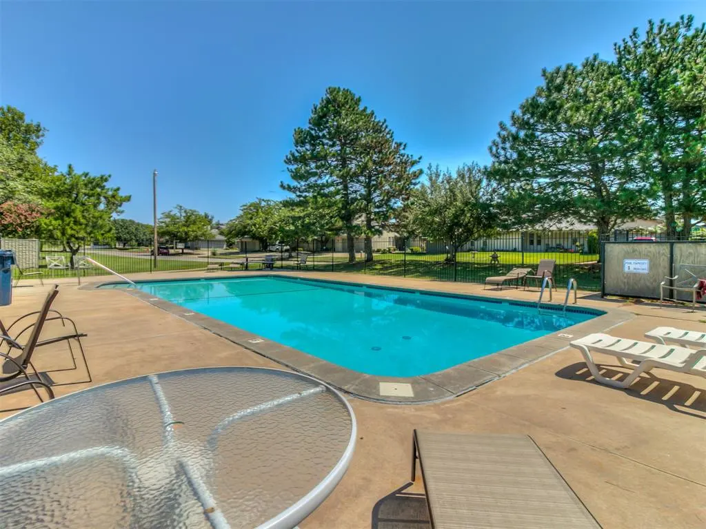 Photo 41 — 10011 Hefner Village Terrace, Oklahoma City, OK 73162