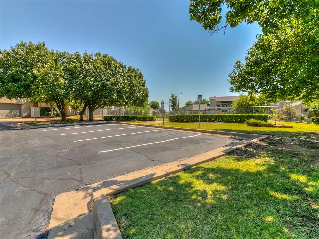 Photo 42 — 10011 Hefner Village Terrace, Oklahoma City, OK 73162