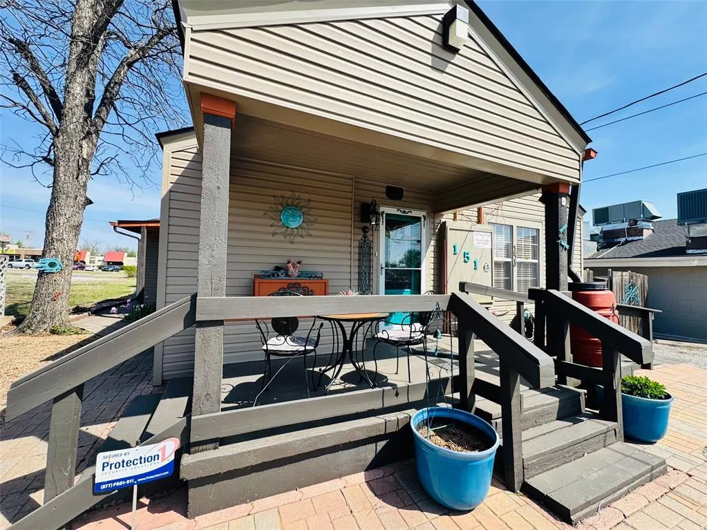 Front exterior — 1510 W Gore Boulevard, Lawton, OK 73501
