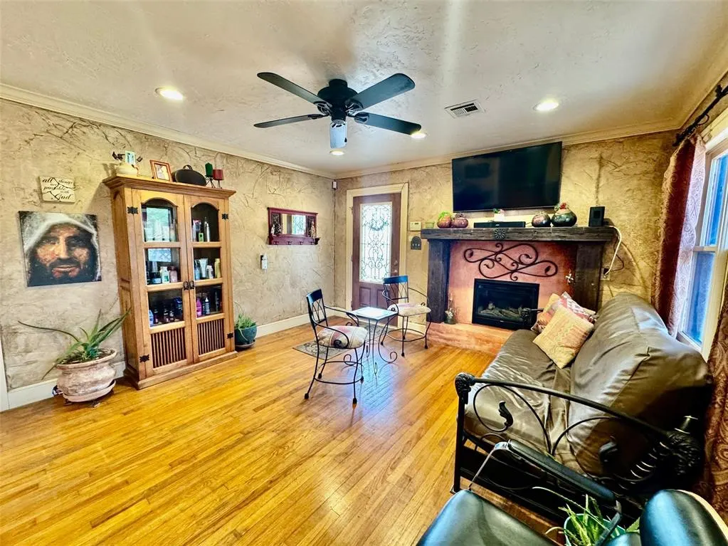 Photo 6 — 1510 W Gore Boulevard, Lawton, OK 73501