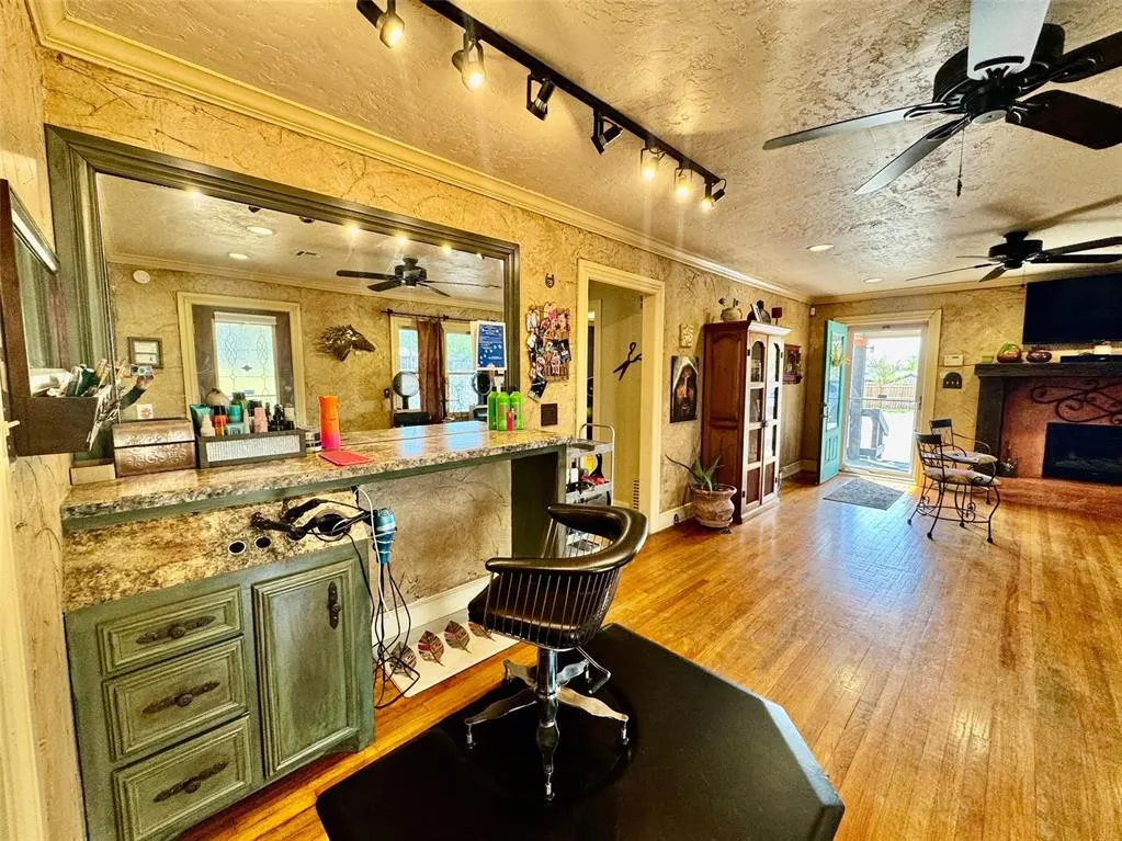 Photo 13 — 1510 W Gore Boulevard, Lawton, OK 73501