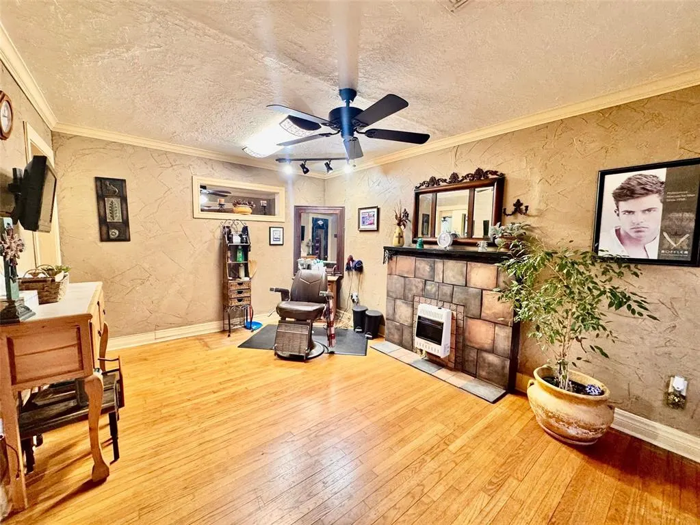 Photo 20 — 1510 W Gore Boulevard, Lawton, OK 73501