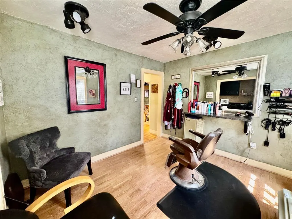 Photo 31 — 1510 W Gore Boulevard, Lawton, OK 73501