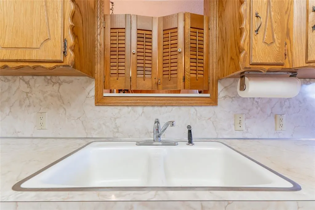 Photo 18 — 713 Maple Street, Weatherford, OK 73096