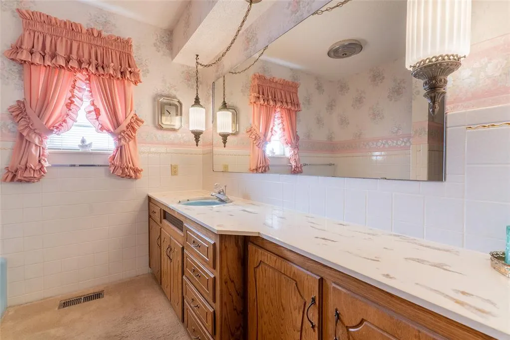 Photo 30 — 713 Maple Street, Weatherford, OK 73096