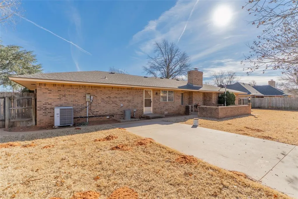 Photo 50 — 713 Maple Street, Weatherford, OK 73096
