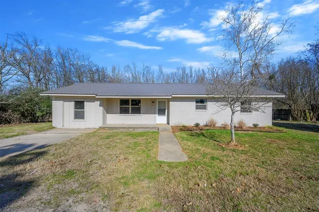 Photo 2 — 47 Gypsum Valley Drive, Idabel, OK 74745
