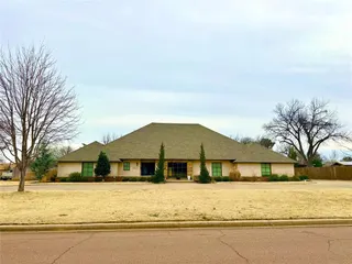 Sold home at 408 Paseo De Vida Street
