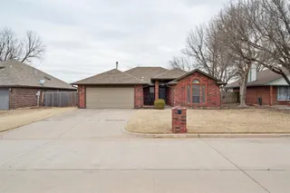 Sold home at 939 W Ridgehaven Way