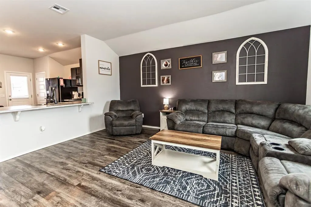 Photo 5 — 1408 Ellie Court, Shawnee, OK 74804