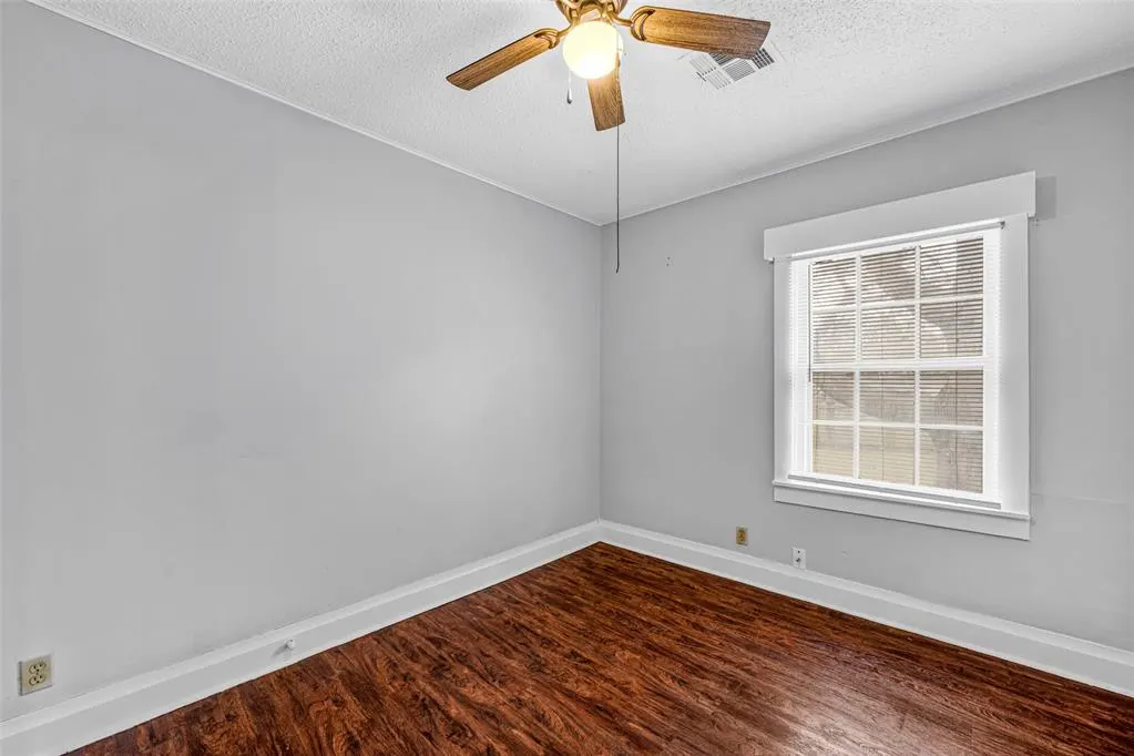 Photo 15 — 402 S Broadway Street, Marlow, OK 73055