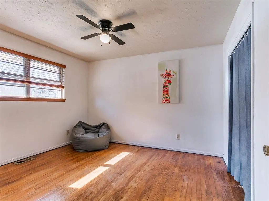 Photo 18 — 10116 Oak Park Drive, Midwest City, OK 73130