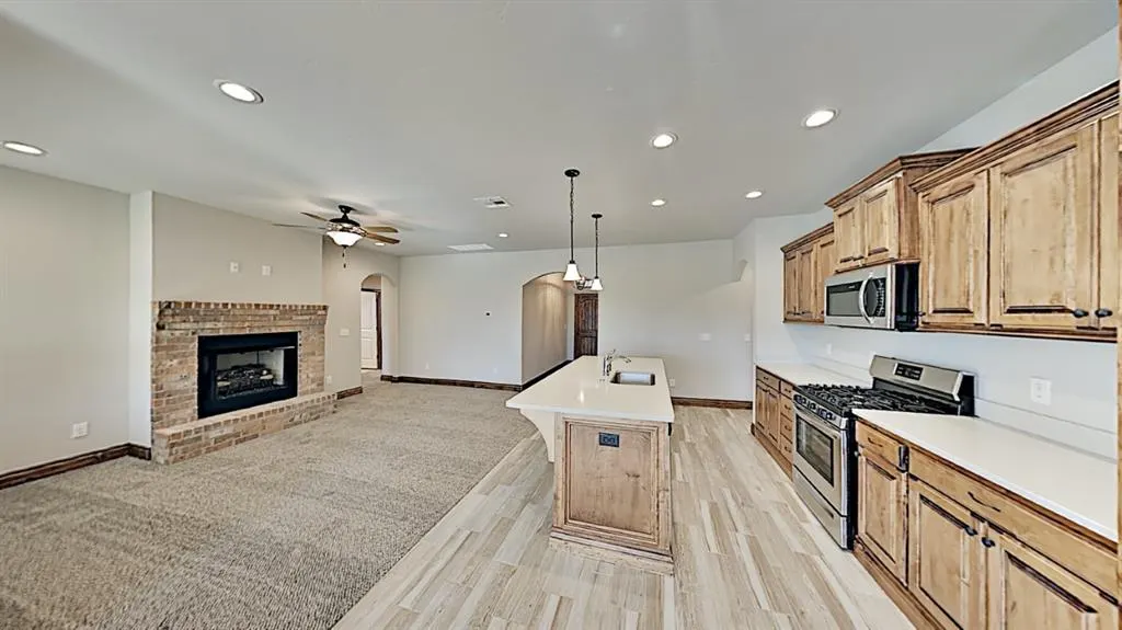 Photo 4 — 7069 Hidden Trail Lane, Warr Acres, OK 73132