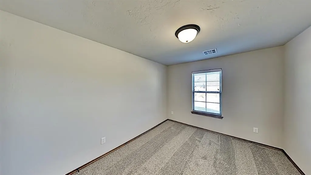 Photo 10 — 7069 Hidden Trail Lane, Warr Acres, OK 73132