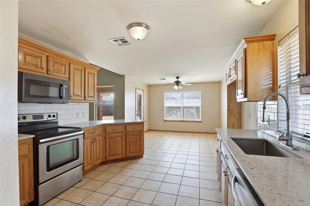 Photo 10 — 2204 NW 157th Street, Edmond, OK 73013