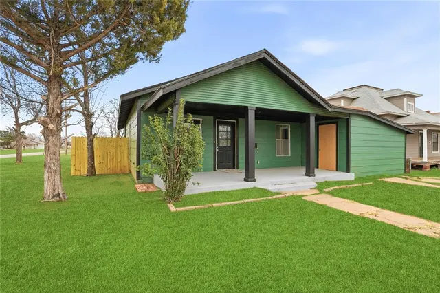 Front exterior — 520 N Grady Street, Altus, OK 73521