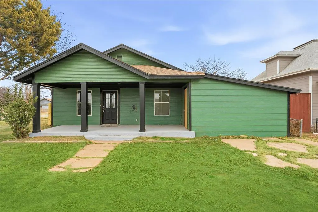 Photo 2 — 520 N Grady Street, Altus, OK 73521