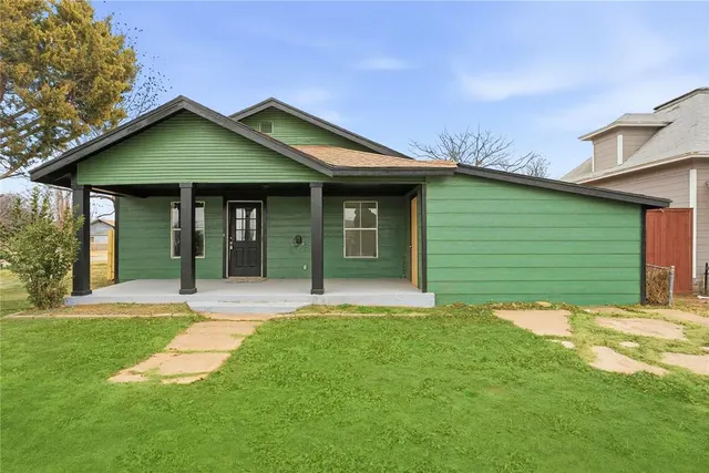 Photo 2 — 520 N Grady Street, Altus, OK 73521