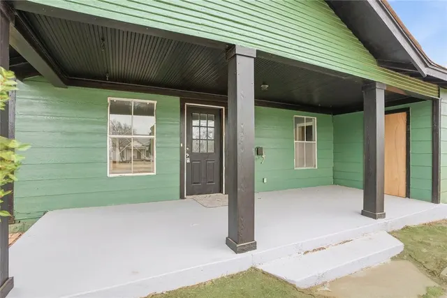Photo 5 — 520 N Grady Street, Altus, OK 73521