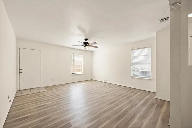 Photo 4 — 204 NW 91st Street, Oklahoma City, OK 73114