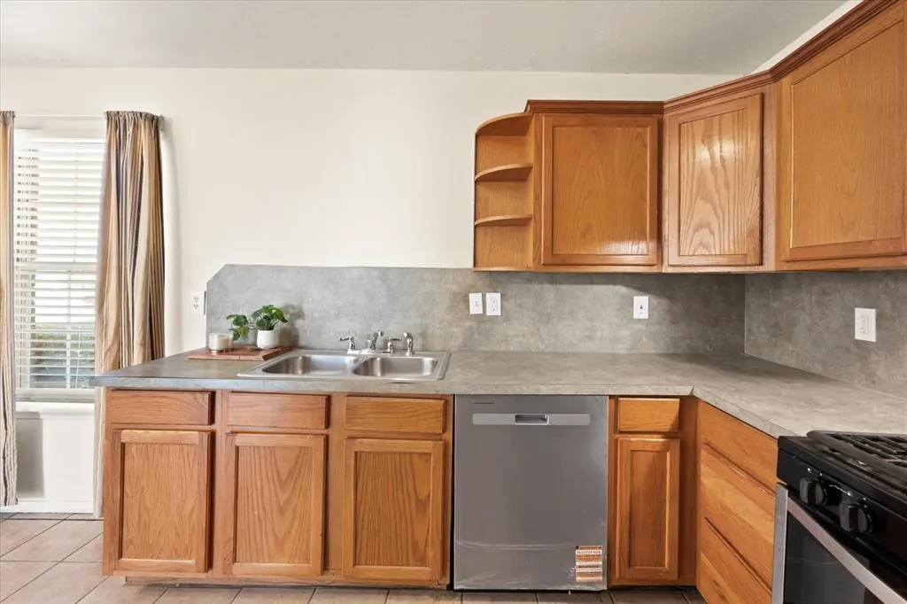 Photo 9 — 204 NW 91st Street, Oklahoma City, OK 73114