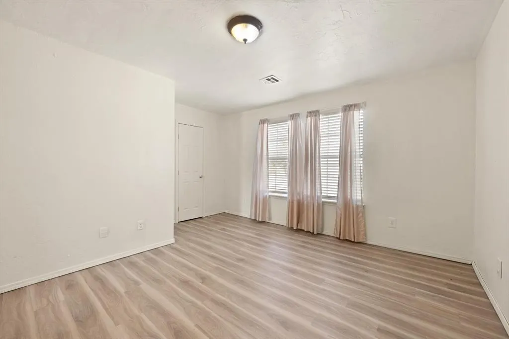 Photo 28 — 204 NW 91st Street, Oklahoma City, OK 73114