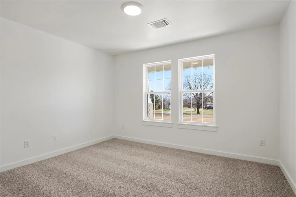 Photo 24 — 24325 Western Avenue, Washington, OK 73093