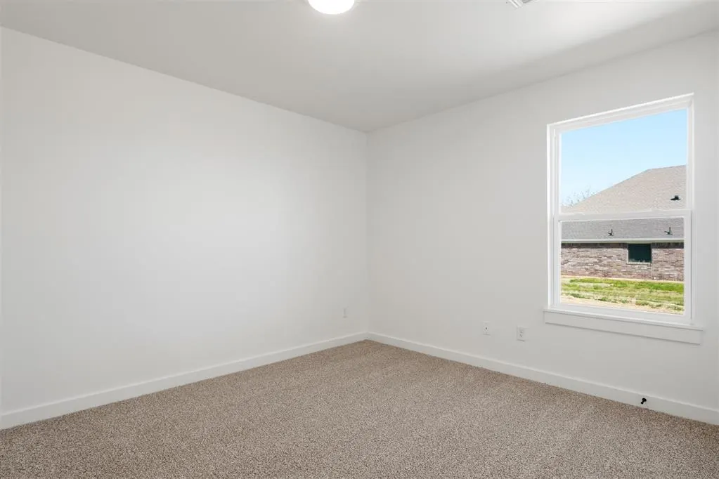 Photo 28 — 24325 Western Avenue, Washington, OK 73093