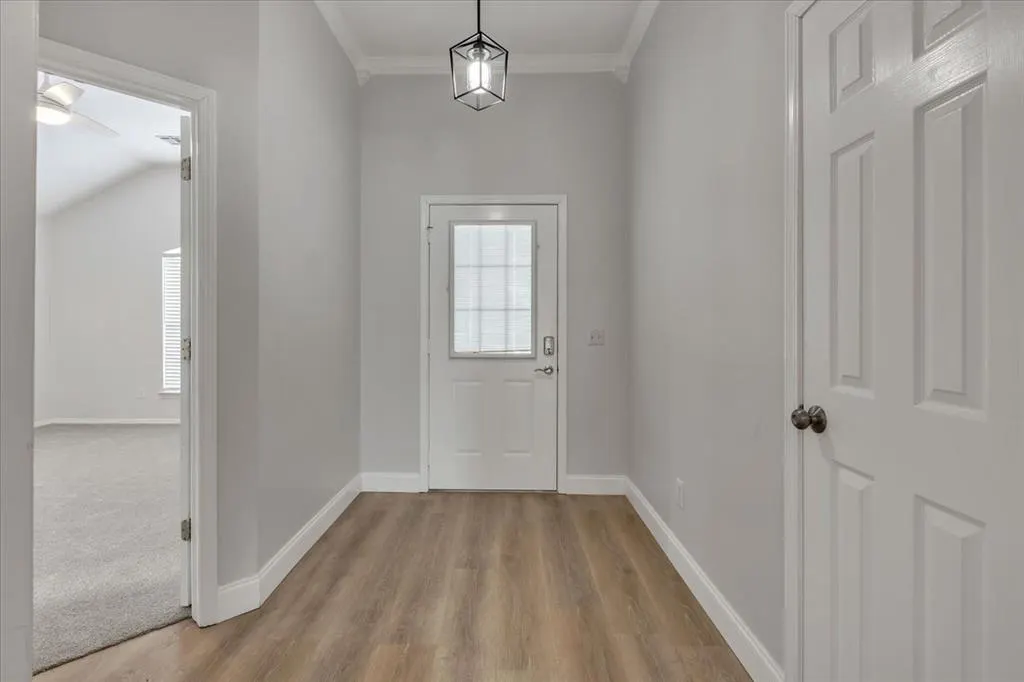 Photo 2 — 401 Whitehouse Lane, Edmond, OK 73003