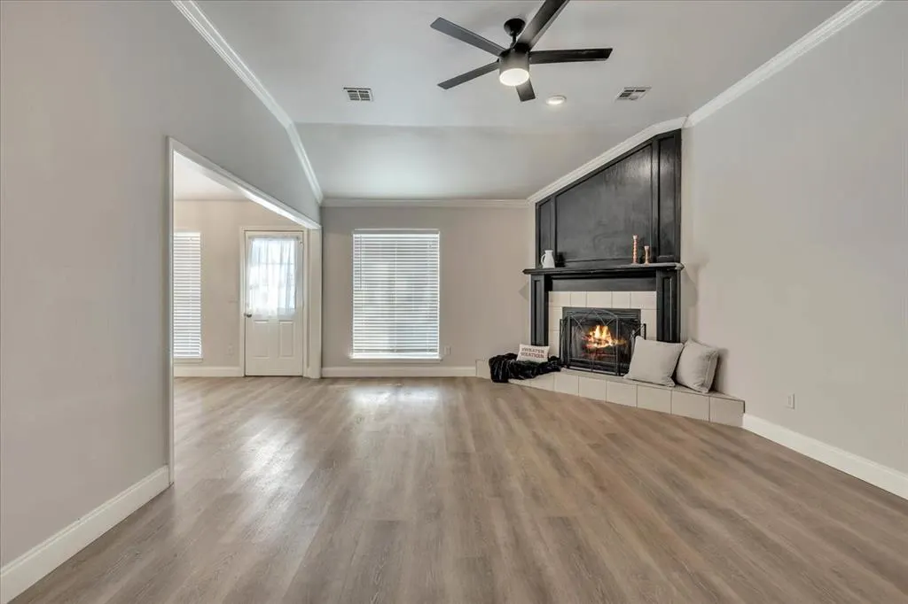 Photo 3 — 401 Whitehouse Lane, Edmond, OK 73003