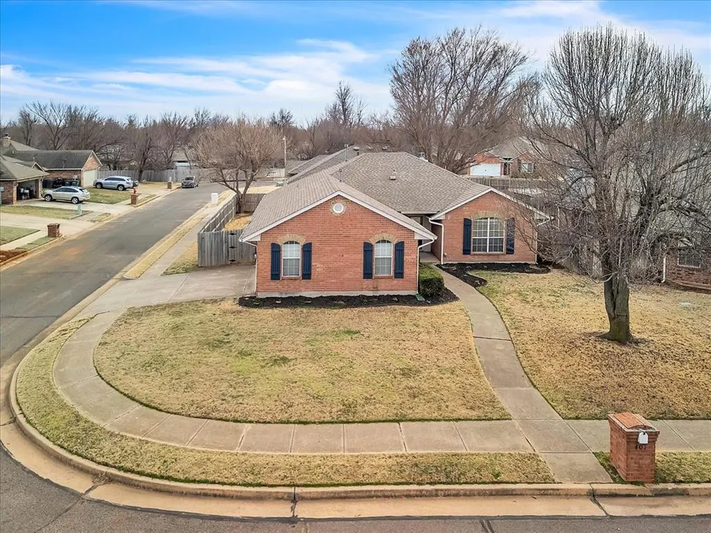Photo 35 — 401 Whitehouse Lane, Edmond, OK 73003