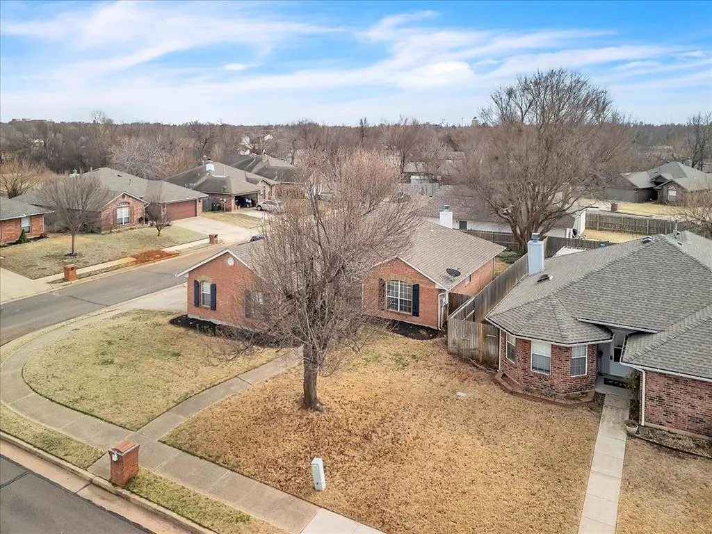 Photo 36 — 401 Whitehouse Lane, Edmond, OK 73003