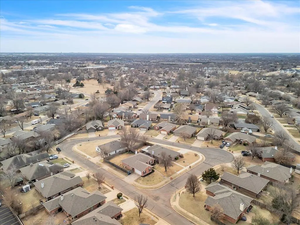 Photo 39 — 401 Whitehouse Lane, Edmond, OK 73003