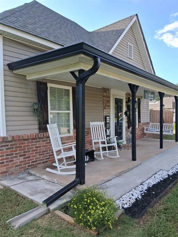 Front exterior — 730 N Tucker Avenue, Shawnee, OK 74801