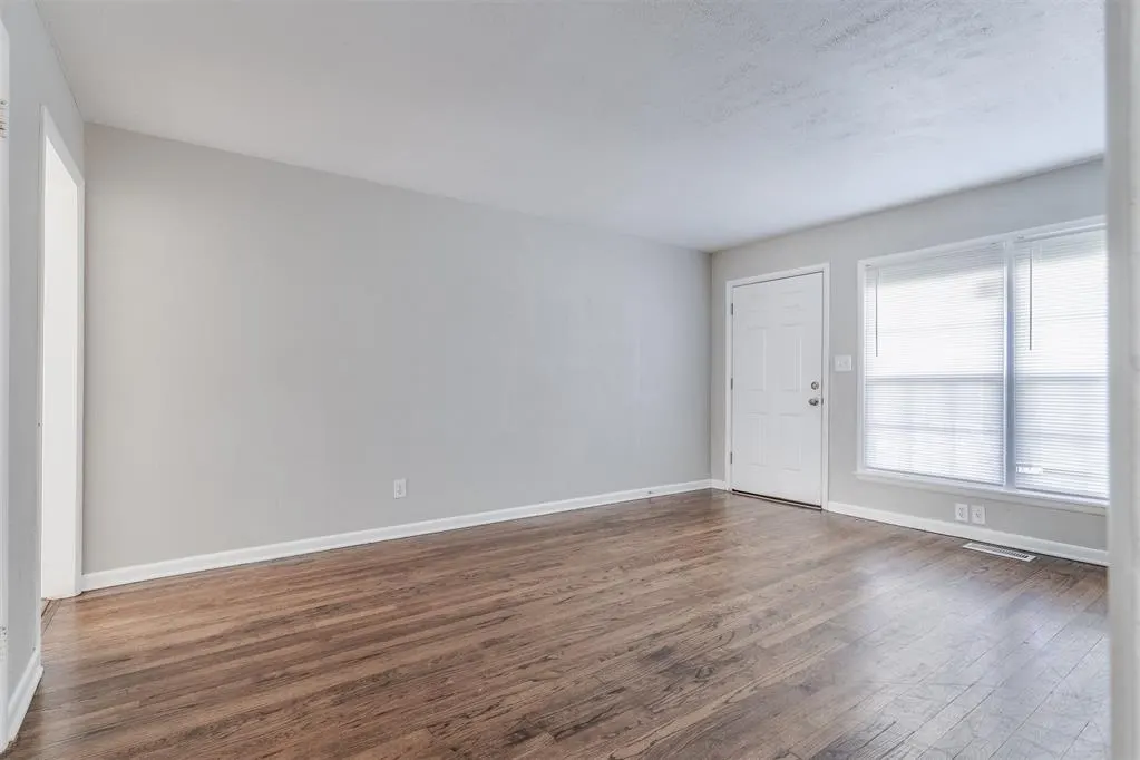 Photo 5 — 2948 SW 49th Street, Oklahoma City, OK 73119