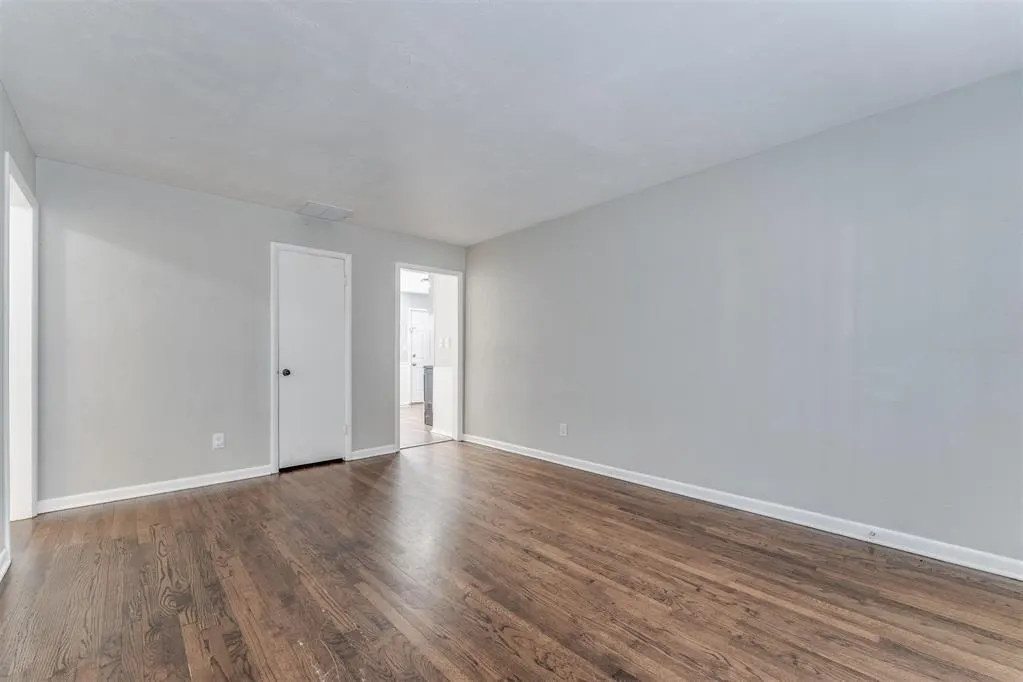Photo 7 — 2948 SW 49th Street, Oklahoma City, OK 73119