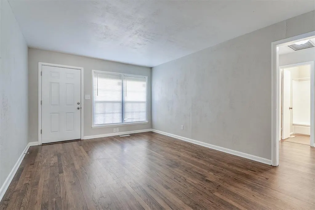 Photo 8 — 2948 SW 49th Street, Oklahoma City, OK 73119