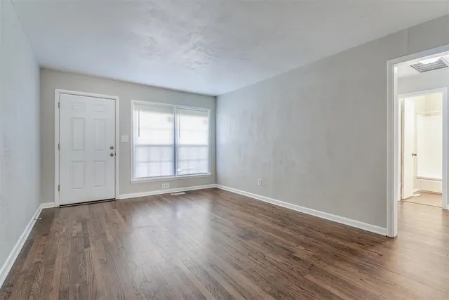 Photo 8 — 2948 SW 49th Street, Oklahoma City, OK 73119