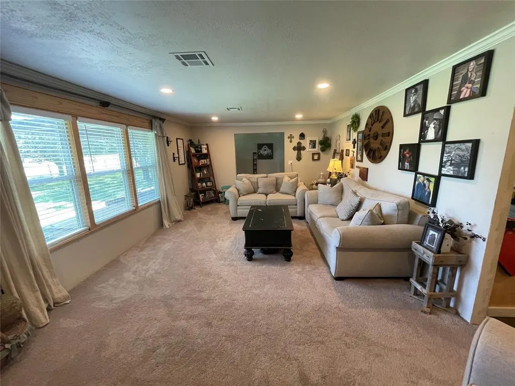 Photo 8 — 513 E Monroe Street, Maud, OK 74854