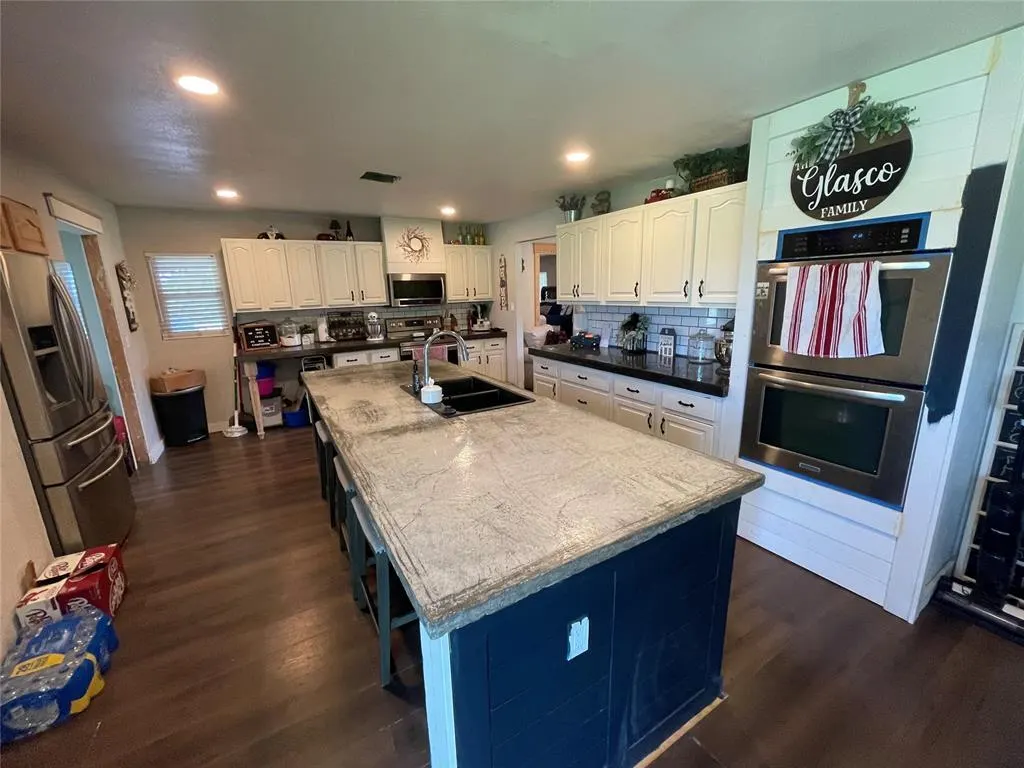 Photo 11 — 513 E Monroe Street, Maud, OK 74854