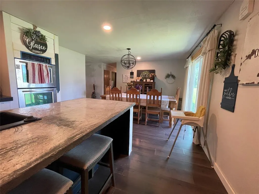 Photo 13 — 513 E Monroe Street, Maud, OK 74854
