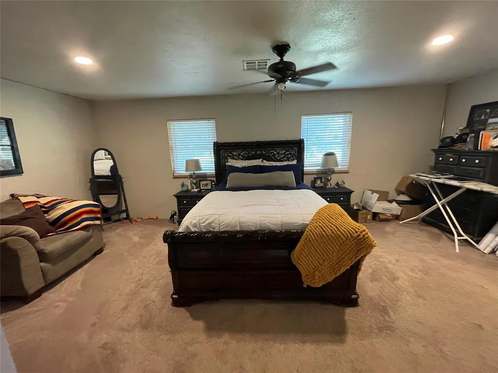 Photo 18 — 513 E Monroe Street, Maud, OK 74854