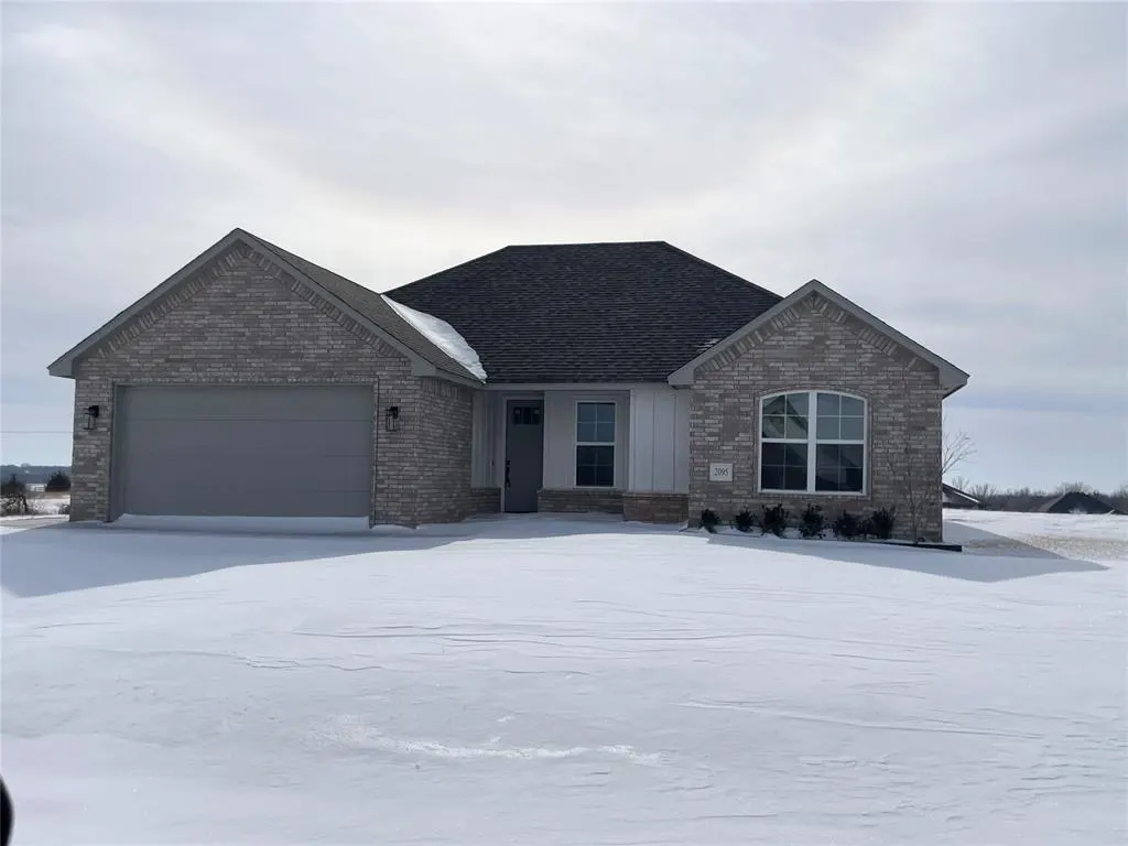 Photo 2 — 2095 Cash Court, Blanchard, OK 73010