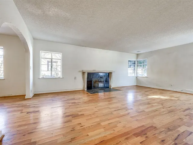Photo 8 — 200 Edgemere Court, Oklahoma City, OK 73118